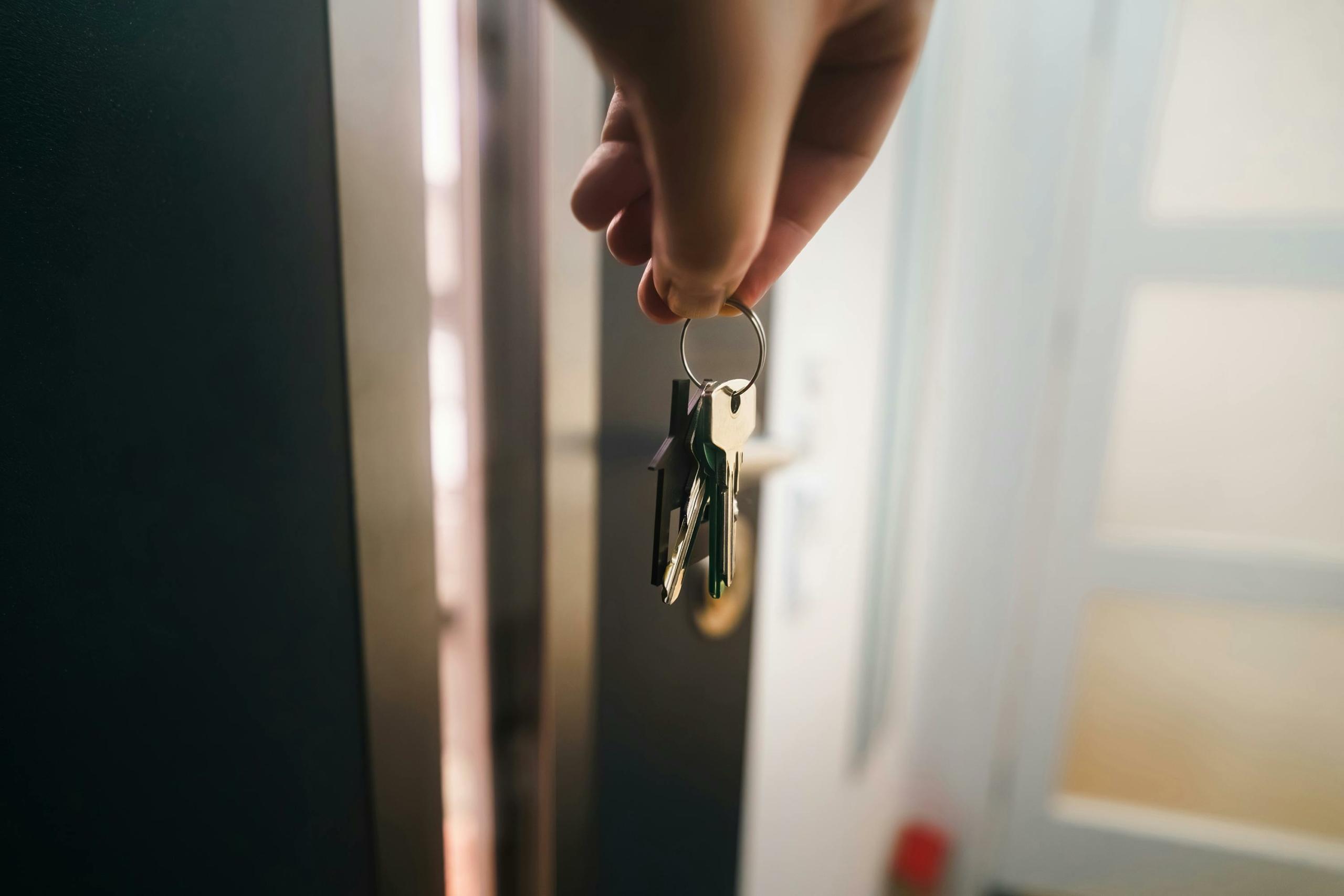 Queensland rental crisis worsens as vacancy rates drop to 0.9% statewide